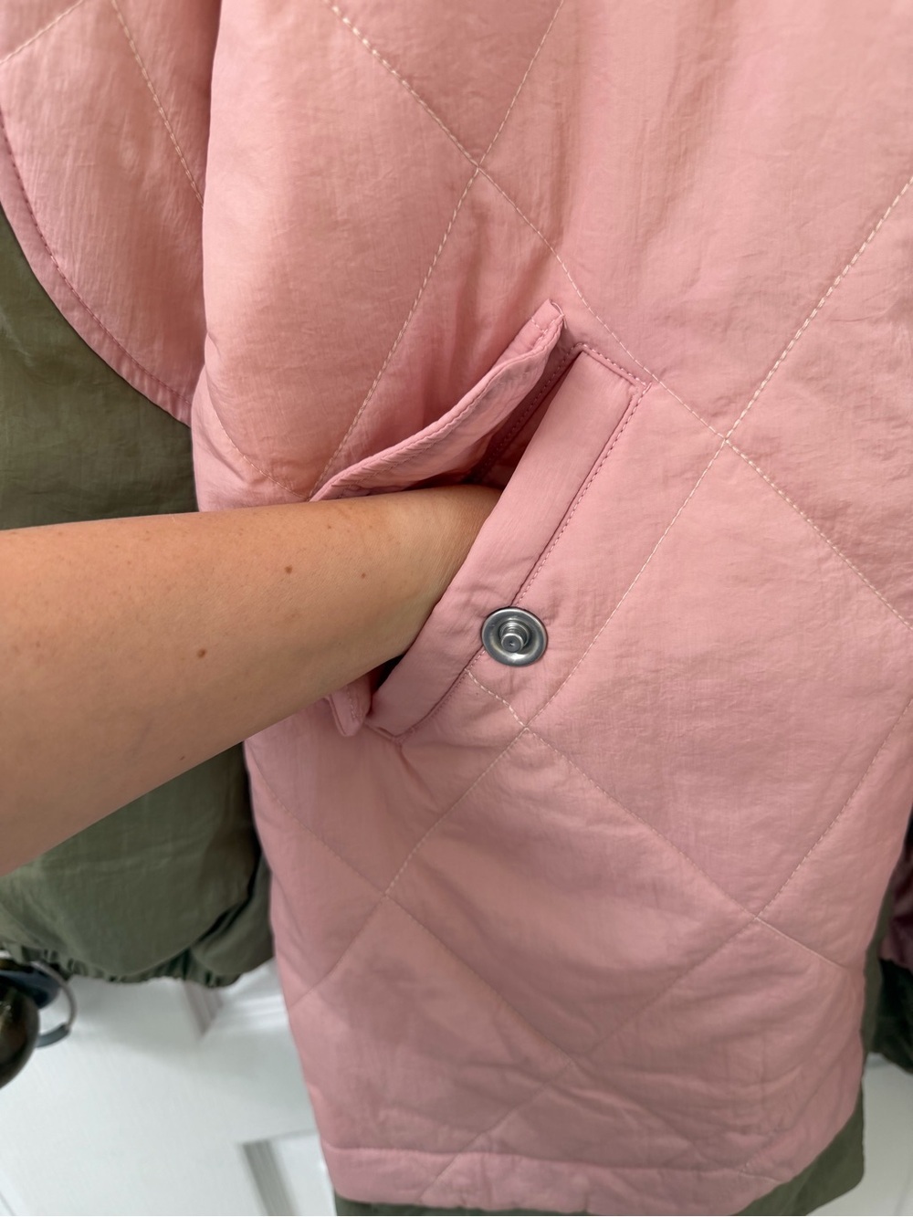 NWT- Pilcro Sherpa Fleece Collar Quilted Liner Coat (Size L) - Picture 15 of 16